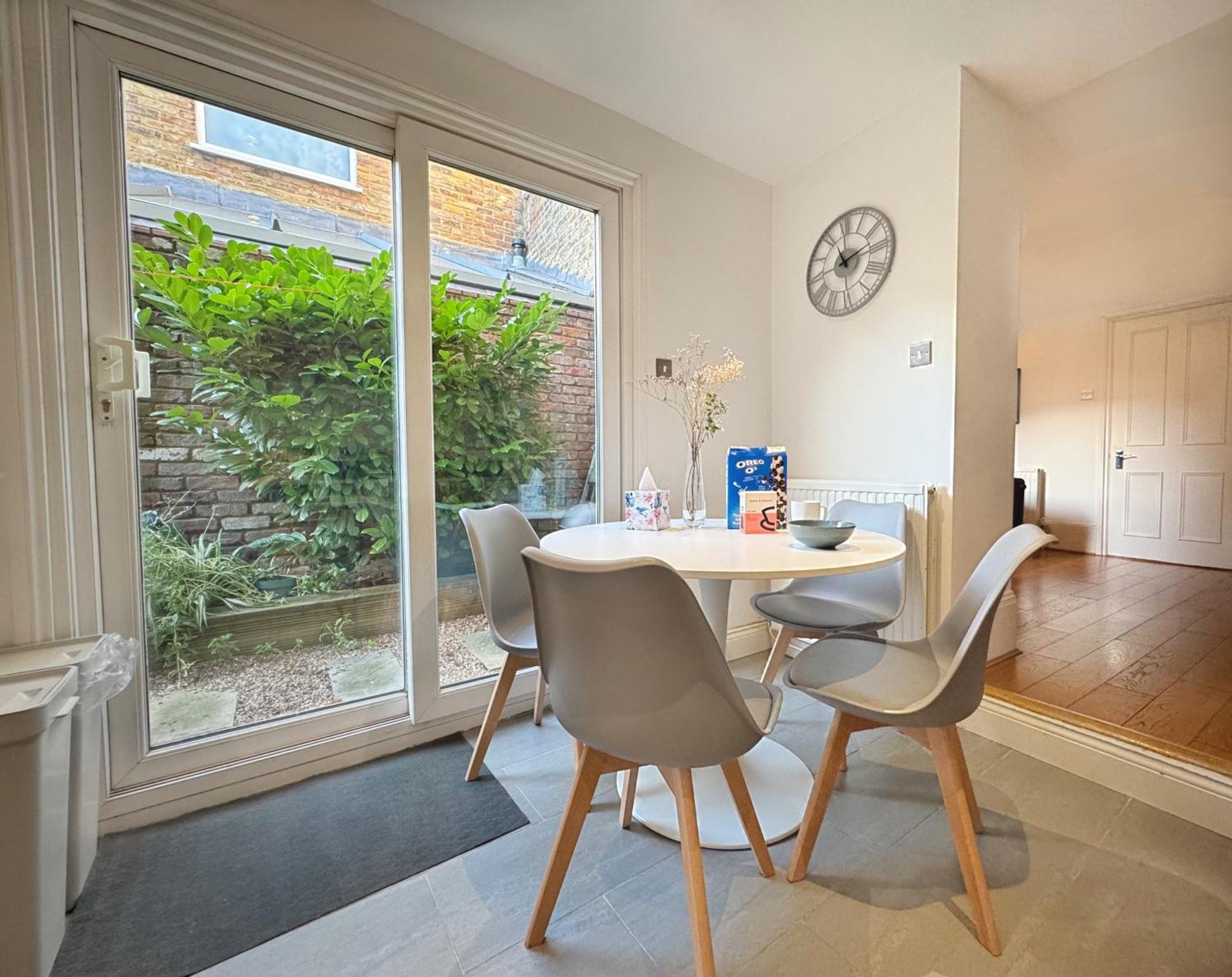 Apartamento Artsy & Bright Hammersmith 1b1b, Up To 4 People